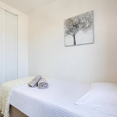 Panoraminiai 3 Aukstu Namai Virs Vandenyno *